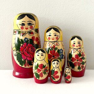 Russian Nesting Dolls Set of 6 Wood Matryoshka Hand Painted Floral Red Vintage